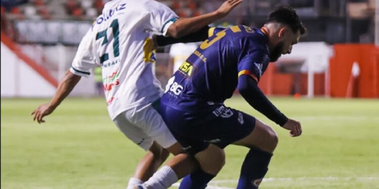 Uberlândia vence Itabirito pela Série D do Campeonato Brasileiro — Foto: Will Gonçalves